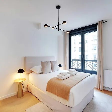 Apartman Sleek & Refined - *